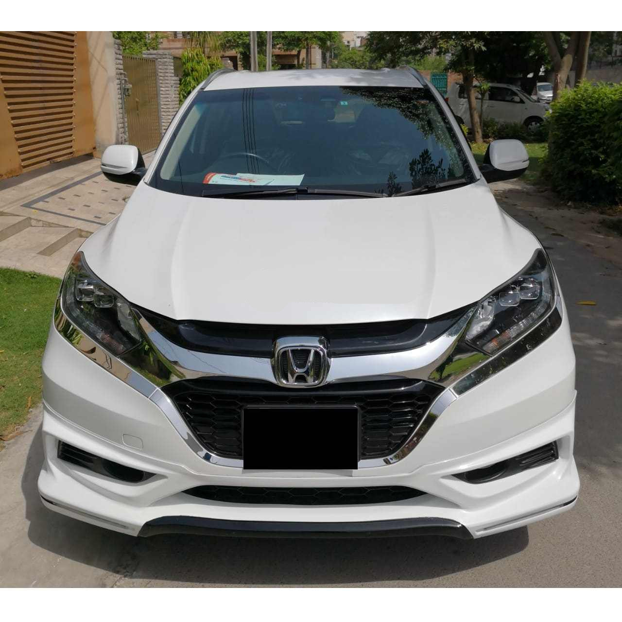 Honda Vezel 2013-2018 Complete Body Kit | CrazzyCars.pk